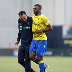 Los zascas de Akapo al que apostó 20.000 euros por el descenso del Cádiz