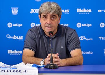 Txema Indias, director deportivo del Leganés, durante la presentación de Josema. 