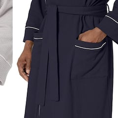 Este albornoz para hombre, disponible en cuatro colores, suma 6.500 valoraciones