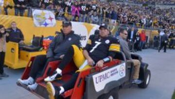 Segundo partido de la temporada en el que &quot;Big Ben&quot; abandona el estadio en el coche camilla. 