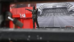 (FILES) In this file photo taken on April 18, 2020 a picture shows the statue of Liverpool football club&#039;s late legendary manager Bill Shankly at Liverpool football club&#039;s stadium Anfield in Liverpool, northwest England. - Premier League clubs w