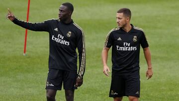 Mendy y Hazard.