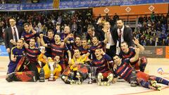 Los jugadores del F.C. Barcelona de Hockey Patines celebran su vig&eacute;simo t&iacute;tulo de Copa del Rey logrado en la presente temporada.