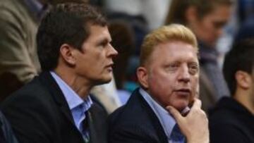 Boris Becker, junto a Karl-Georg Altenburg, presidente de la Federación Alemana de tenis.