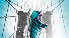 Adidas revel&oacute; las nuevas Ultra BOOST azules, la zapatilla oficial del Marat&oacute;n de Santiago
 
 