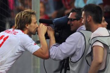 Rakitic celebra el 4-1.