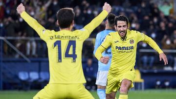 VILLARREAL, SPAIN - MARCH 12: Daniel Parejo of Villarreal CF celebrates after scoring goal during the LaLiga Santander match between Villarreal CF and RC Celta de Vigo at Estadio de la Ceramica on March 12, 2022 in Villarreal, Spain. (Photo by Aitor Alca