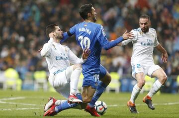 Penalti de Nacho a Jorge Molina.