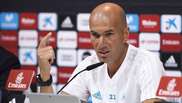 Zidane: "Nunca seré DT del Barça, mi corazón es blanco"