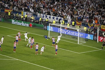 Hoy se cumplen cinco a?os del m¨ªtico gol del defensa del Real Madrid en la final de la Champions League 2013/14 de Lisboa frente al Atl¨¦tico de Madrid. El gol en el minuto 93 supuso el empate en el marcador tras el gol de God¨ªn. Finalmente el conjunto blanco gan¨® la final por 4-1.