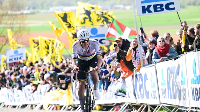 Pogacar firma su tercer recital en el Tour de Flandes con Evenepoel en el podio