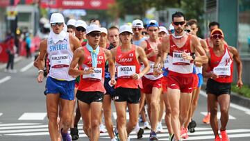 Tokyo 2020 Olympics - Athletics - Men&#039;s 20km Walk - Sapporo Odori Park, Sapporo, Japan - August 5, 2021. General view of athletes in action during competing REUTERS/Kim Hong-Ji