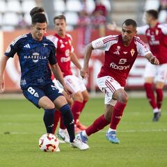 Jony Álamo, al Cádiz pero con su futuro en el aire