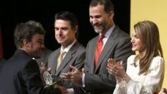 Los Pr&iacute;ncipes de Asturias entregan el reconocimiento a Fernando Alonso