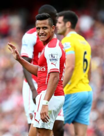 Alexis Sánchez en su debut en la Premier League por Arsenal el 18 de agosto de 2014 ante Crystal Palace. Los 'Gunners' ganaron 2-1.