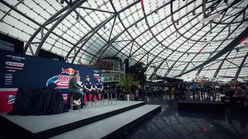 Bradl y Hayden, en la presentaci&oacute;n del Red Bull Honda de SBK.