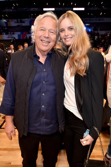 Robert Kraft y Ricki Noel Lander.