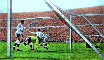 El 30 de julio de 1930 fue la final del Mundial de Uruguay entre los anfitriones y Argentina. Los argentinos se adelantaron con el 1-2 de Guillermo Stábile.