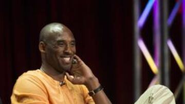 Kobe Bryant, "feliz" con el trabajo veraniego de los Lakers