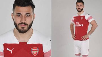 Kolasinac, con la nueva camiseta y los pantalones al revés