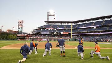 The baseball field is one of the most recognizable elements of the sport. It has minimum dimensions and may vary depending on the space.