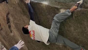 Alberto Ginés escalando Dreamtime