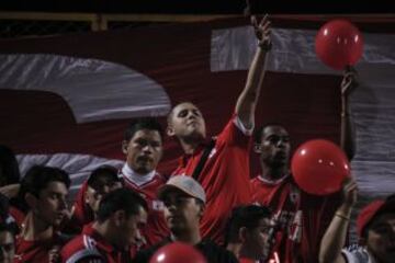 Fiesta, f&uacute;tbol y goles fueron los ingredientes que se mezclaron en el estadio de Techo. 5 mil personas vieron la victoria de Am&eacute;rica 2-0 sobre Bogot&aacute; F.C.