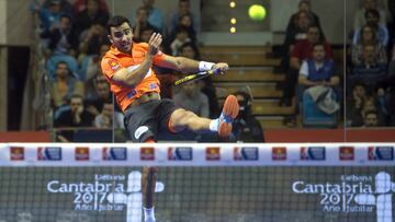 Pablo Lima, durante el partido de ayer,