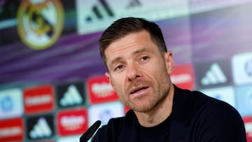 Los Blancos are believed to be quietly doing the background work for a midfielder .