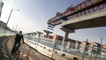 No gustaron mucho: los increíbles memes de las columnas monopila del metro de Bogotá