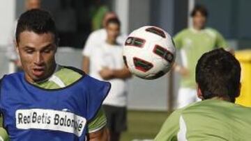 <b>ESPERANZA BÉTICA. </b>Los goles de Rubén Castro son la gran esperanza verdiblanca ante el Alcorcón.