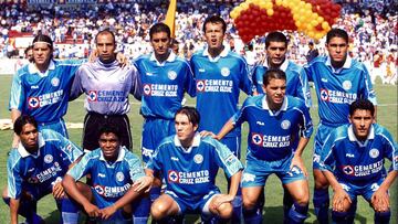 Leyendas se unen para felicitar a Cruz Azul en su 93 aniversario