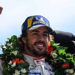 Fernando Alonso persigue la Triple Corona de campeonatos