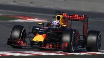 Daniel Ricciardo en los test de Montmeló.