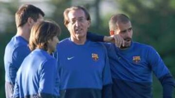 <b>CON SU EQUIPO. </b>Guardiola confía mucho en Paco Seirul.lo, Tito Vilonova y Lorenzo Buenaventura.