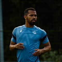 La entrada de Yangel Herrera abre la puerta a la modificación del dibujo en la Real Sociedad