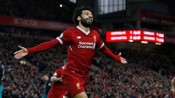 El delantero egipcio, Salah, festejando un gol con su equipo.