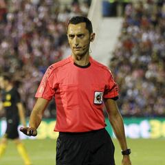 Sánchez Martínez en Real Madrid-Betis y Mateu Lahoz en Sevilla-Barcelona