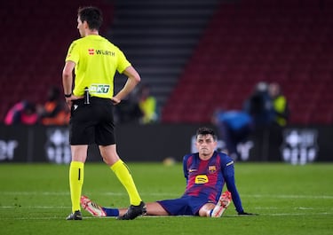 Pedri tras finalizar el partido.