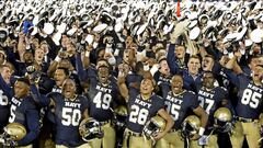 Navy Midshipmen obtuvieron una sorprendente victoria sobre los Houston Cougars.