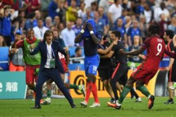 Los portugueses celebran el 1-0 de Éder. 