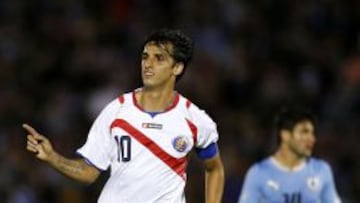 Bryan Ruiz, sobre la bocina y a falta del transfer internacional