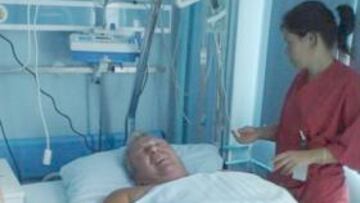 <b>OPERADO. </b>Duckadam, en el hospital tras ser intervenido.