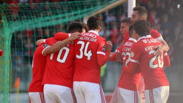 Raúl Jiménez con pocos minutos en victoria del Benfica