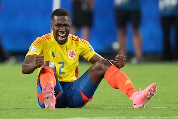 El defensa ha disputado 1.118 minutos en 13 partidos con la Selección Colombia bajo el mando de Néstor Lorenzo. 