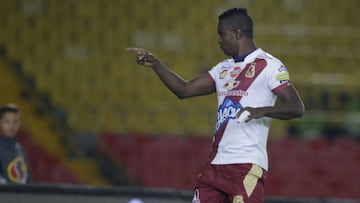 Marco P&eacute;rez celerbando su gol con Tolima ante santa Fe por Liga &Aacute;guila I-2019.