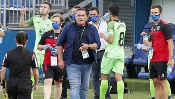Sandoval y el confirnamiento en el hotel de A Coru?a: "Fue duro; no abr¨ªa las cortinas hasta las 11 de la noche; sobrevivimos"