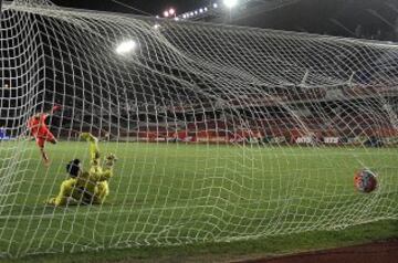 Universidad de Chile ganó la Supercopa y la Copa Chile, en una final de infarto ante Colo Colo. 1-1 en los 90' y Johnny Herrera fue la figura al tapar un penal y anotar el definitivo.