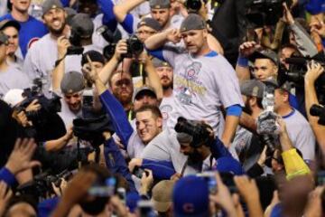 Las mejores imágenes del triunfo de los Cubs en la Serie Mundial