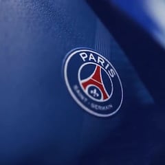 El PSG presenta su nueva camiseta con Mbappé